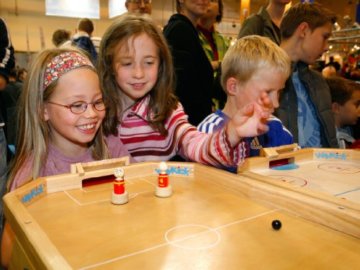Tisch-Fußballspiel, grün für 2 - 4 Spieler von WeyKick - 3